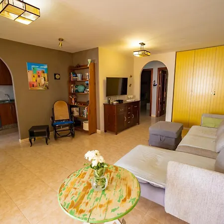 Komfortable In El Turman Mit Garten, Terrasse Apartment